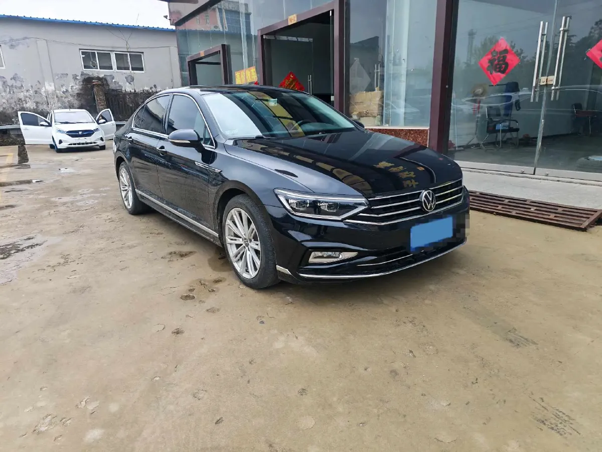 2023 Volkswagen Magotan 2.0T 186HP L4 7DCT,autocango,china used car exporter,china ev exporter,chinese used car exporter,chinese used ev exporter