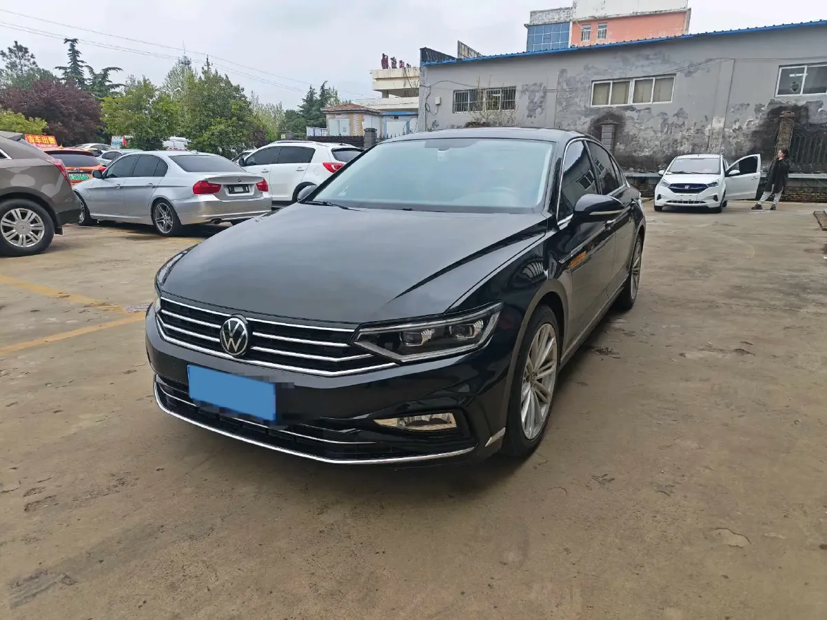 2023 Volkswagen Magotan 2.0T 186HP L4 7DCT,autocango,china used car exporter,china ev exporter,chinese used car exporter,chinese used ev exporter