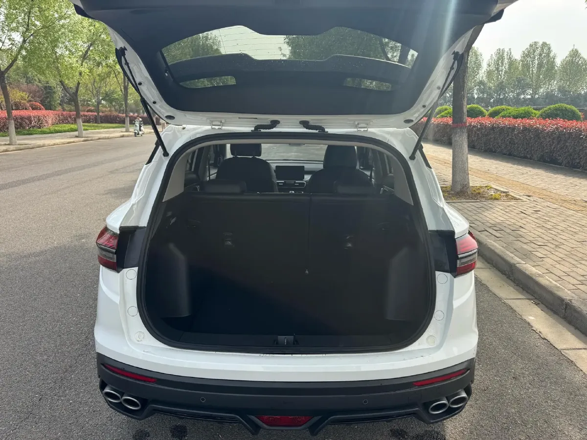 2023 Geely Coolray 1.4T 141HP L4 6MT,autocango,china used car exporter,china ev exporter,chinese used car exporter,chinese used ev exporter