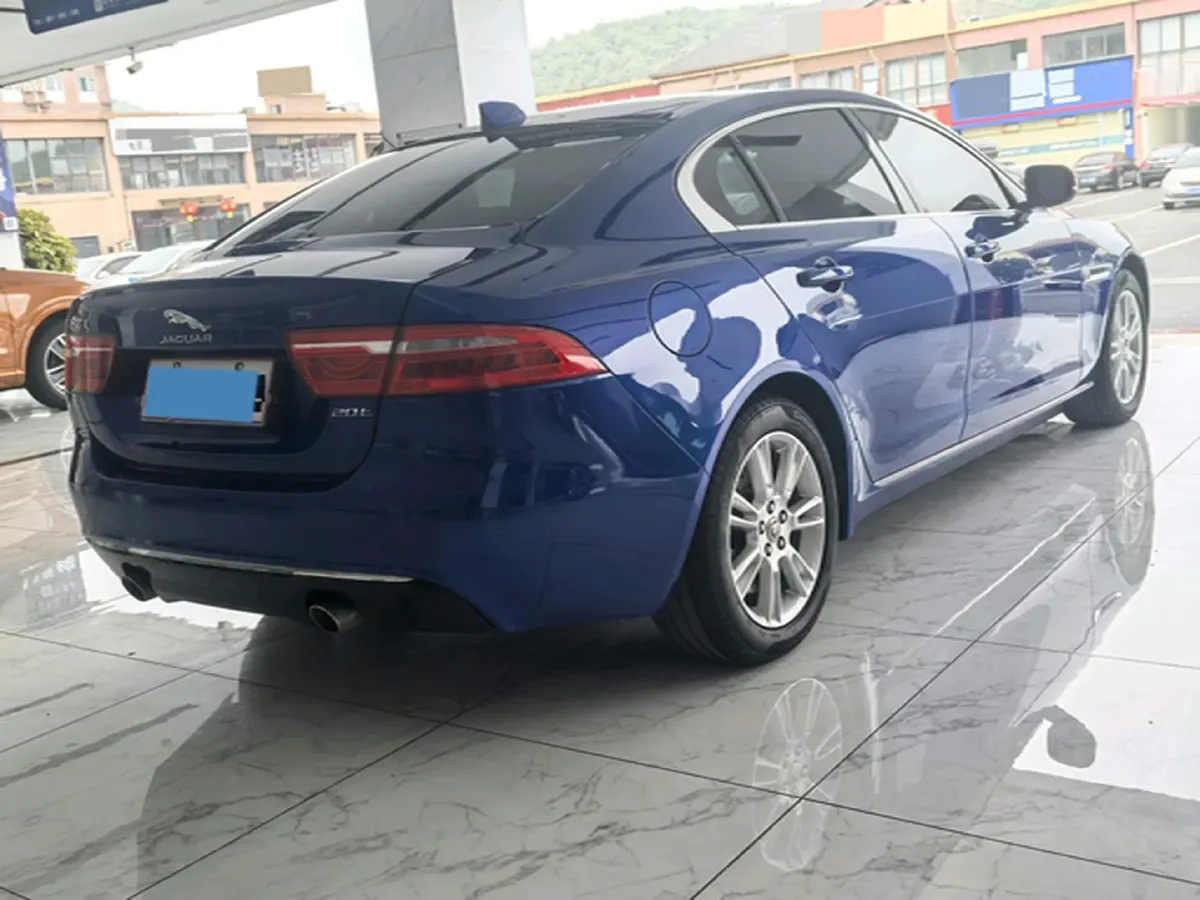 2019 HongQi H7 2.0T 204HP L4 6AT,autocango,china used car exporter,china ev exporter,chinese used car exporter,chinese used ev exporter