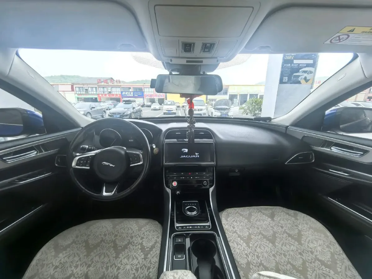 2019 HongQi H7 2.0T 204HP L4 6AT,autocango,china used car exporter,china ev exporter,chinese used car exporter,chinese used ev exporter