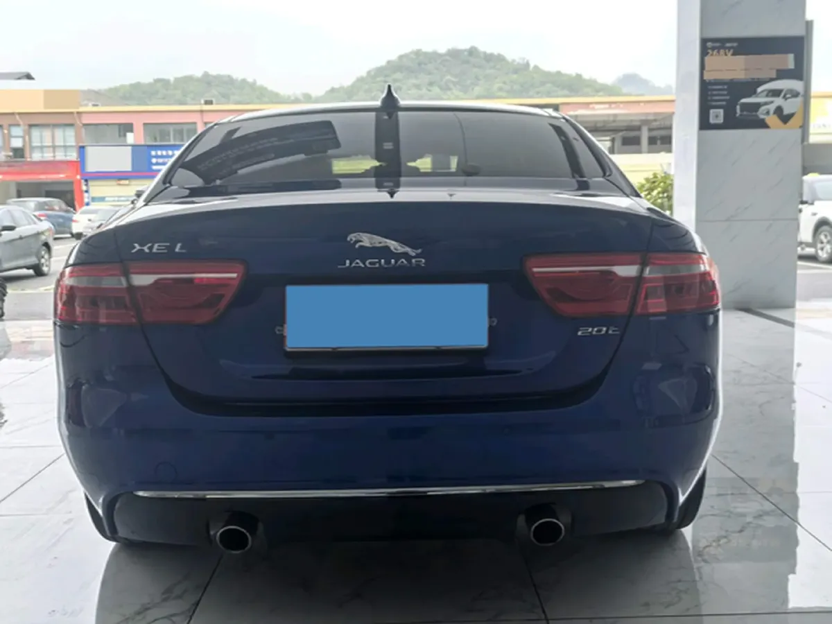 2019 HongQi H7 2.0T 204HP L4 6AT,autocango,china used car exporter,china ev exporter,chinese used car exporter,chinese used ev exporter