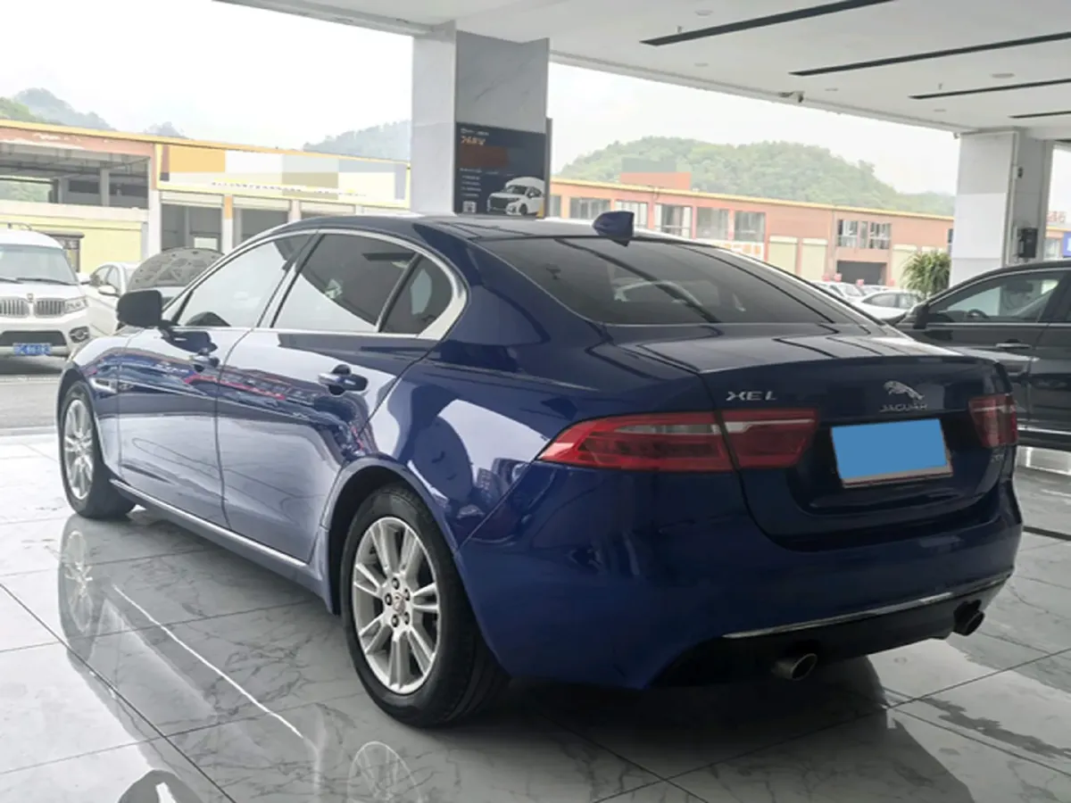 2019 HongQi H7 2.0T 204HP L4 6AT,autocango,china used car exporter,china ev exporter,chinese used car exporter,chinese used ev exporter