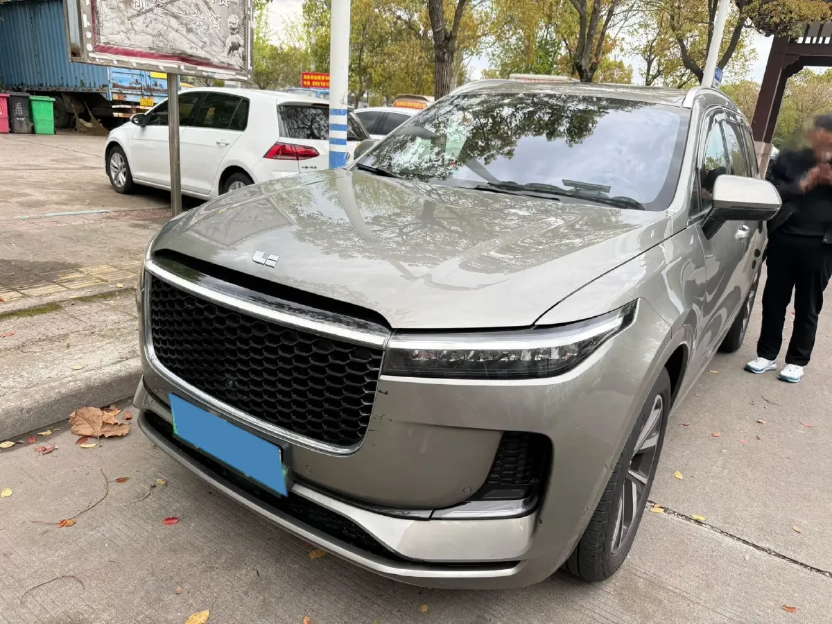 2021 Li ONE Range Extended 131HP REEV 40.5KWH,autocango,china used car exporter,china ev exporter,chinese used car exporter,chinese used ev exporter