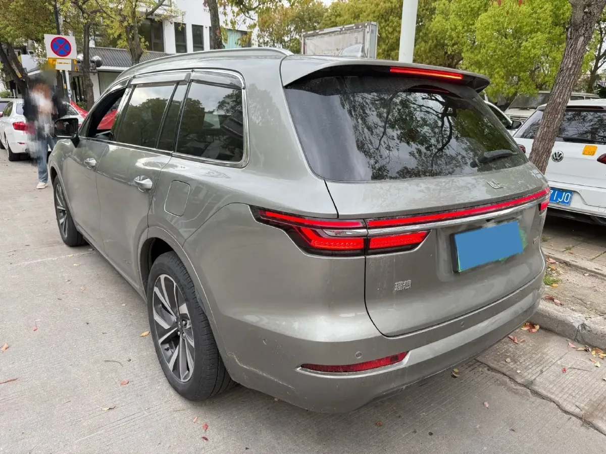 2021 Li ONE Range Extended 131HP REEV 40.5KWH,autocango,china used car exporter,china ev exporter,chinese used car exporter,chinese used ev exporter