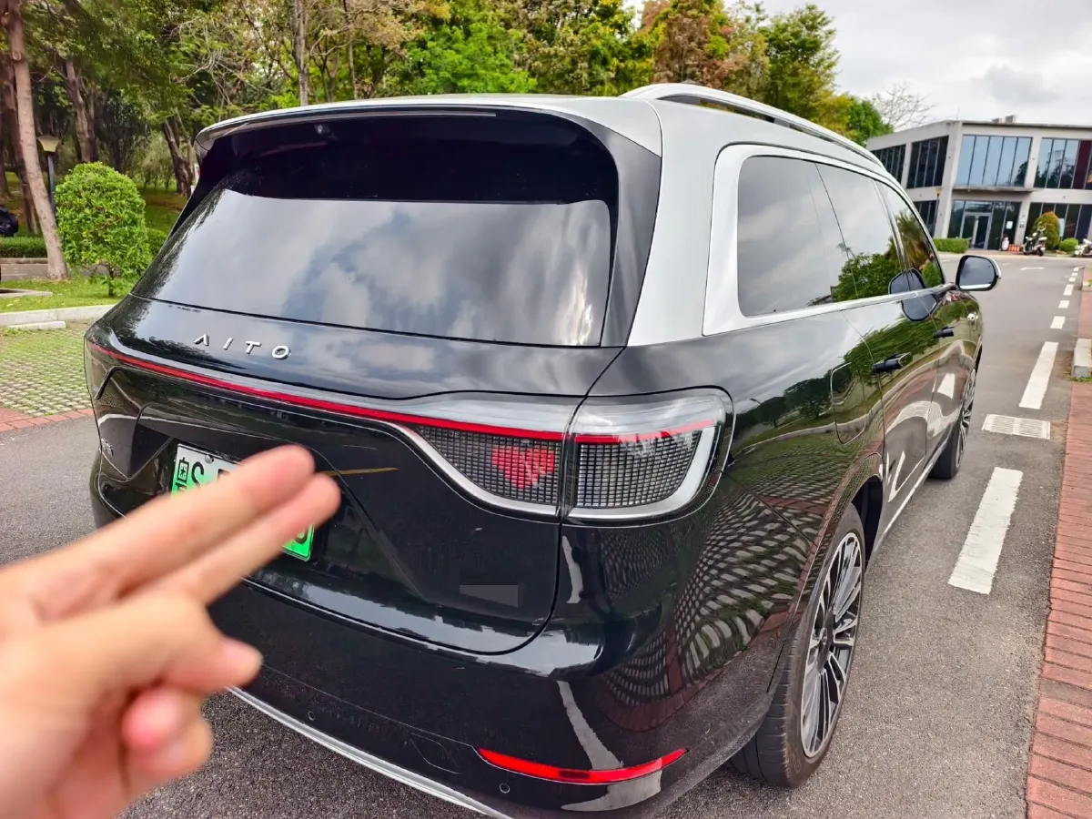 2024 AITO AITO M9 1.5T 152HP L4 REEV 42KWH,autocango,china used car exporter,china ev exporter,chinese used car exporter,chinese used ev exporter