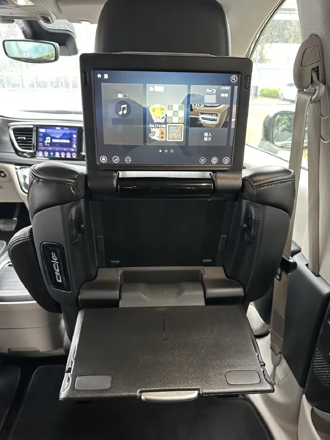 2017 Chrysler Pacifica 3.6L 279HP V6 9AT,autocango,china used car exporter,china ev exporter,chinese used car exporter,chinese used ev exporter