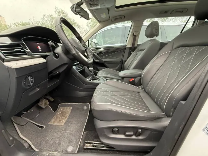 2023 Volkswagen Tiguan L 1.5T 160HP L4 7DCT,autocango,china used car exporter,china ev exporter,chinese used car exporter,chinese used ev exporter