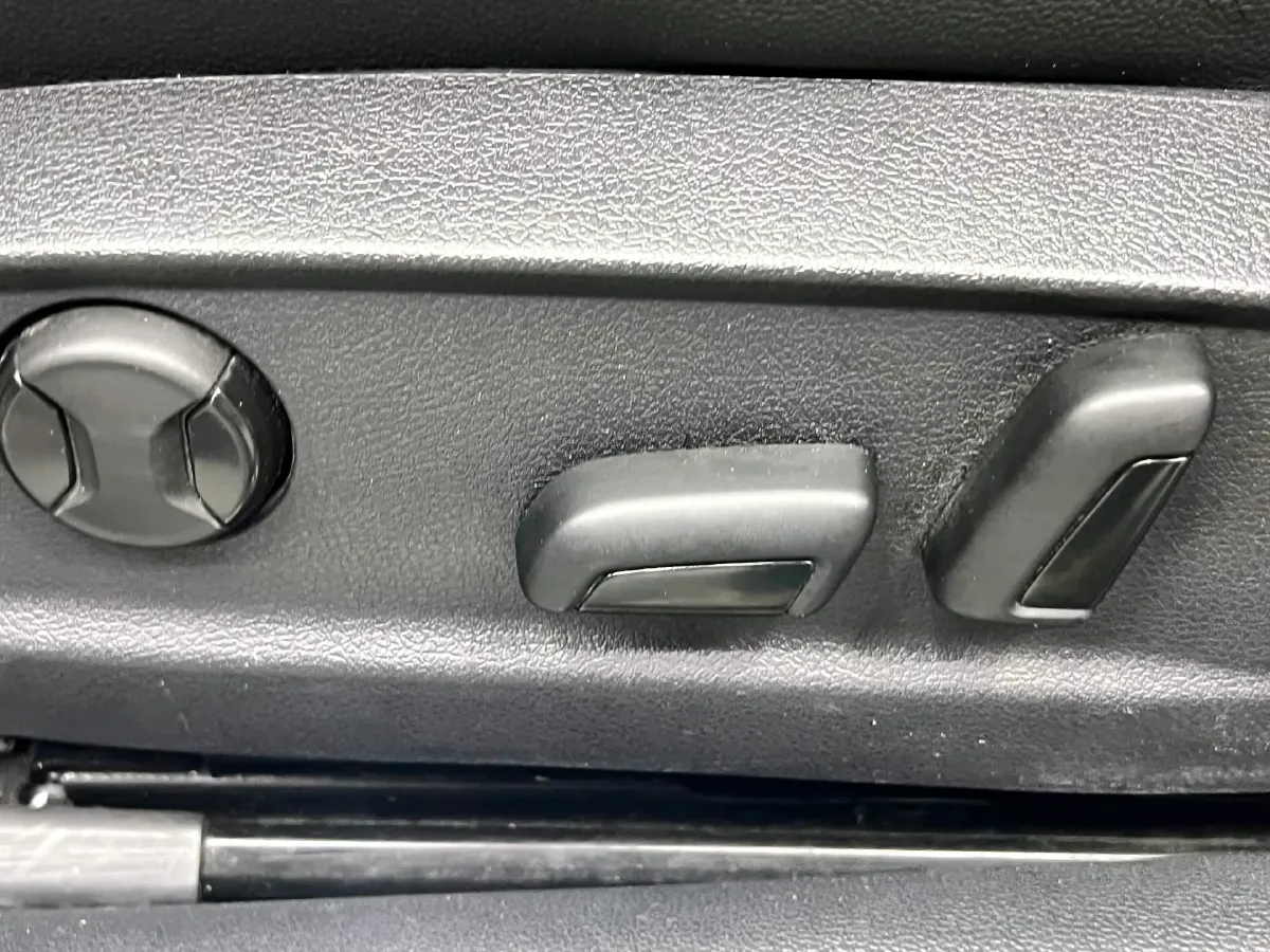 2019 Volkswagen Magotan 2.0T 186HP L4 7DCT,autocango,china used car exporter,china ev exporter,chinese used car exporter,chinese used ev exporter