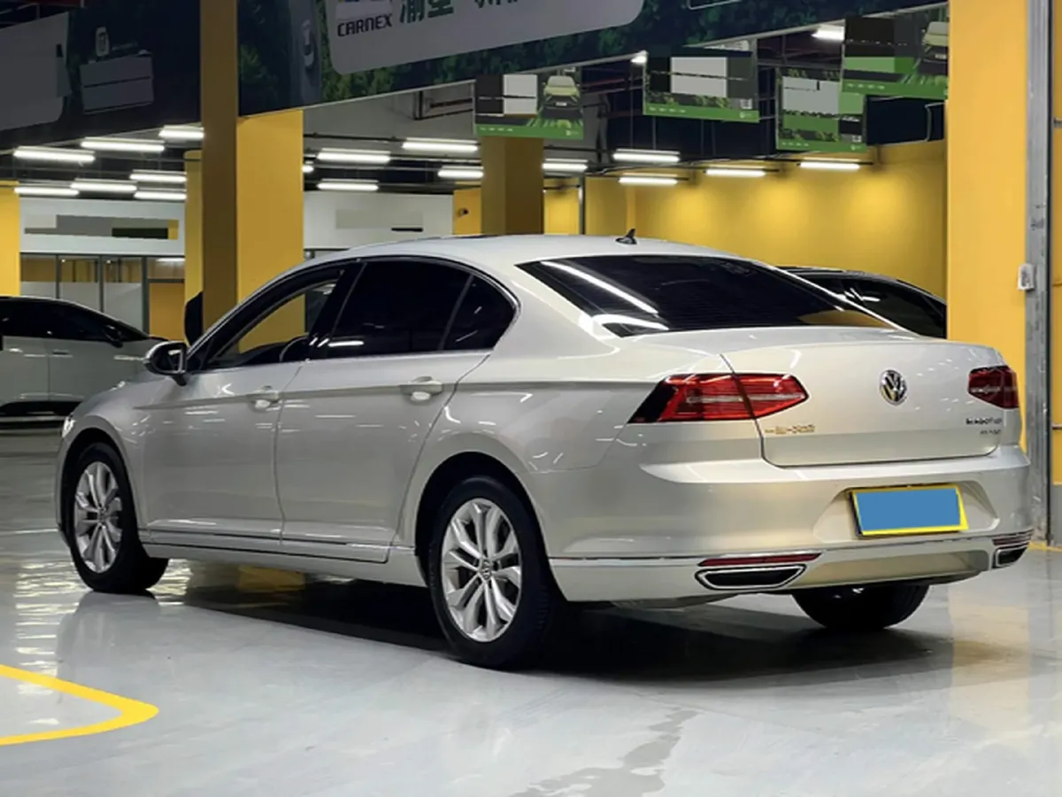 2019 Volkswagen Magotan 2.0T 186HP L4 7DCT,autocango,china used car exporter,china ev exporter,chinese used car exporter,chinese used ev exporter