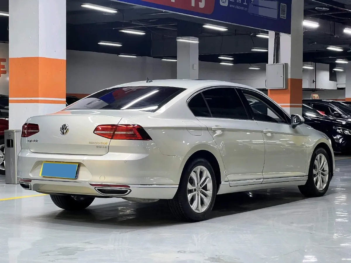 2019 Volkswagen Magotan 2.0T 186HP L4 7DCT,autocango,china used car exporter,china ev exporter,chinese used car exporter,chinese used ev exporter