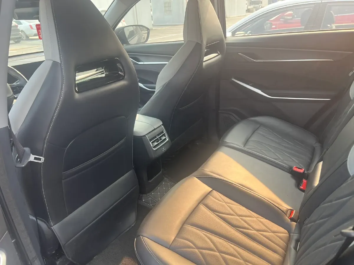 2024 ChangAn CS75 Plus 1.5T 188HP L4 8AT,autocango,china used car exporter,china ev exporter,chinese used car exporter,chinese used ev exporter