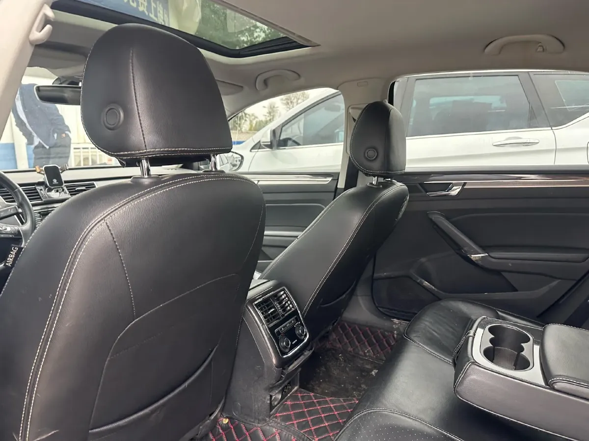 2017 Volkswagen Passat 1.8T 180HP L4 7DCT,autocango,china used car exporter,china ev exporter,chinese used car exporter,chinese used ev exporter