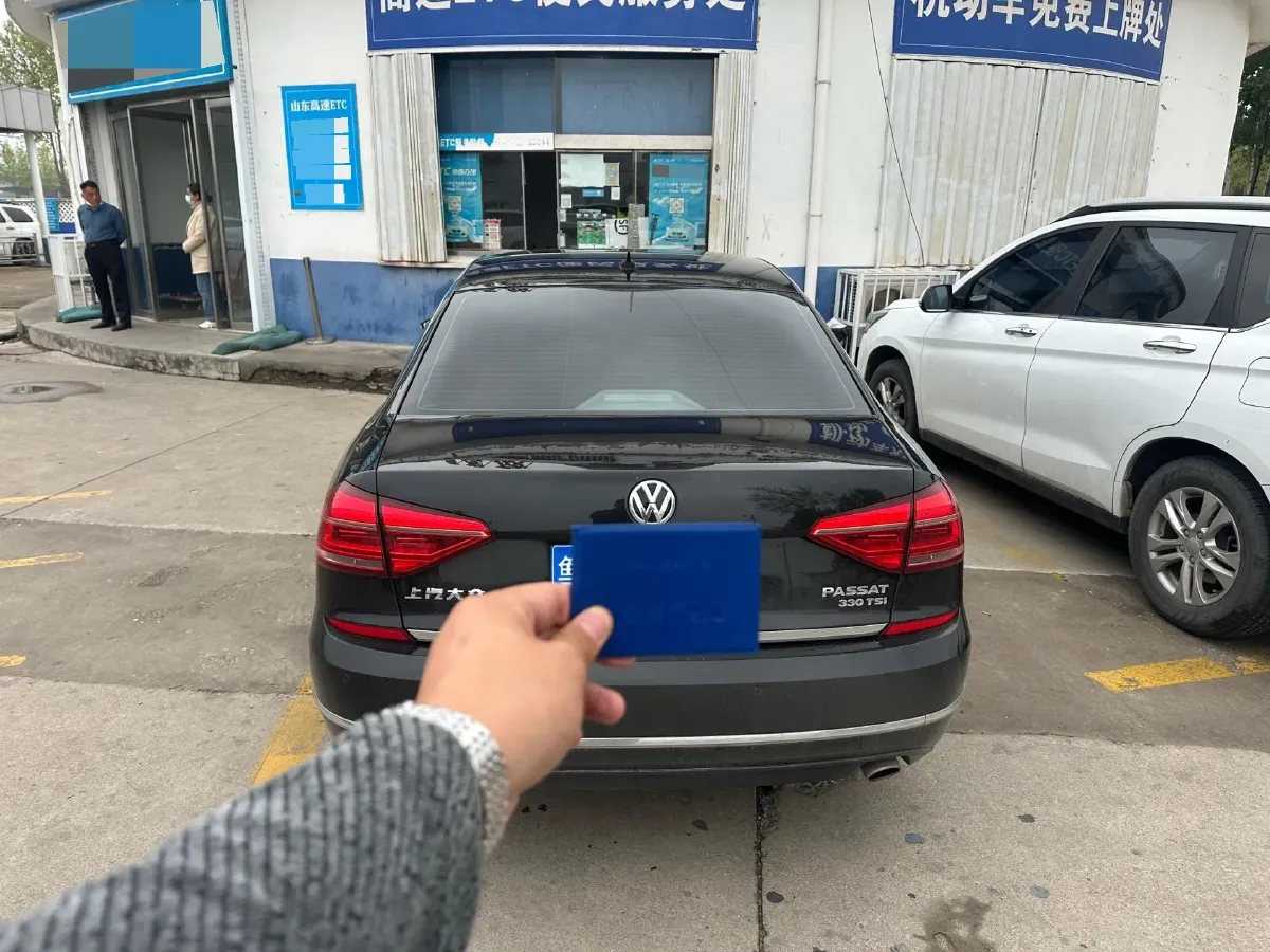 2017 Volkswagen Passat 1.8T 180HP L4 7DCT,autocango,china used car exporter,china ev exporter,chinese used car exporter,chinese used ev exporter