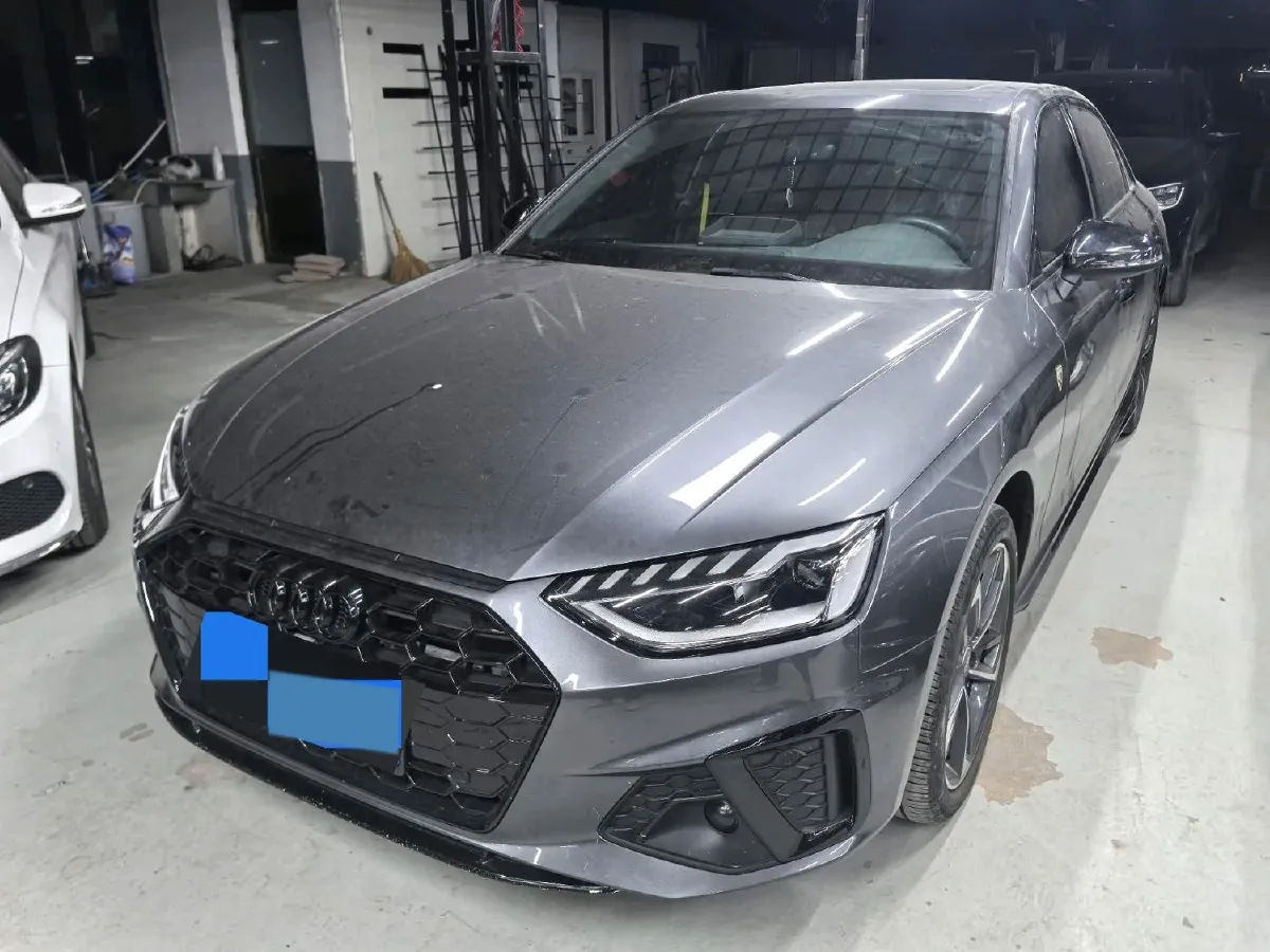2023 Audi A4L 2.0T 190HP L4 7DCT,autocango,china used car exporter,china ev exporter,chinese used car exporter,chinese used ev exporter