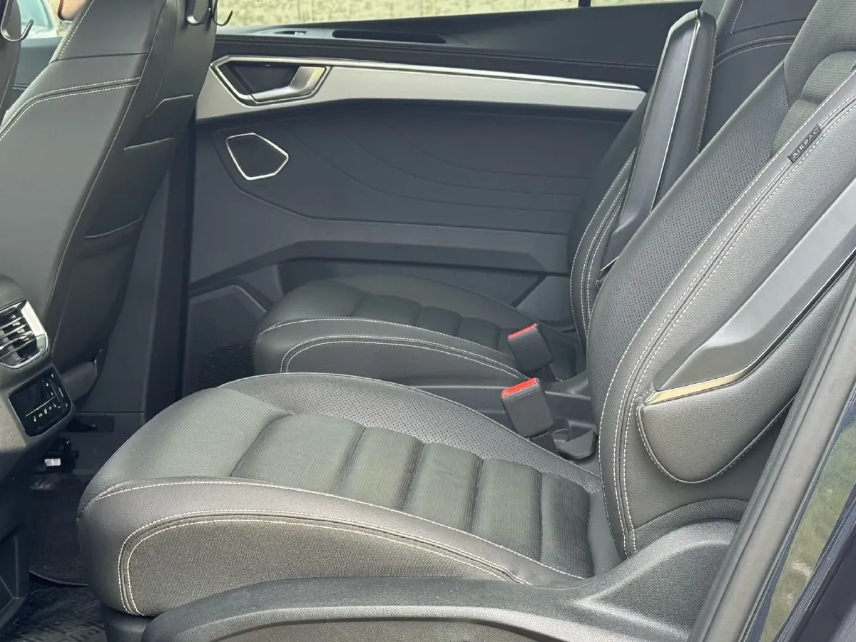 2022 Volkswagen Talagon 2.0T 220HP L4 7DCT,autocango,china used car exporter,china ev exporter,chinese used car exporter,chinese used ev exporter