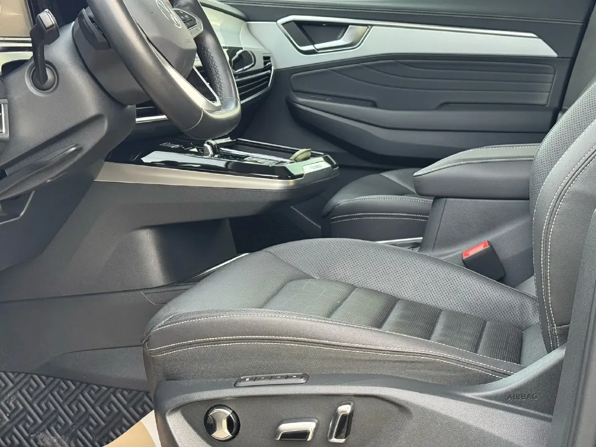 2022 Volkswagen Talagon 2.0T 220HP L4 7DCT,autocango,china used car exporter,china ev exporter,chinese used car exporter,chinese used ev exporter