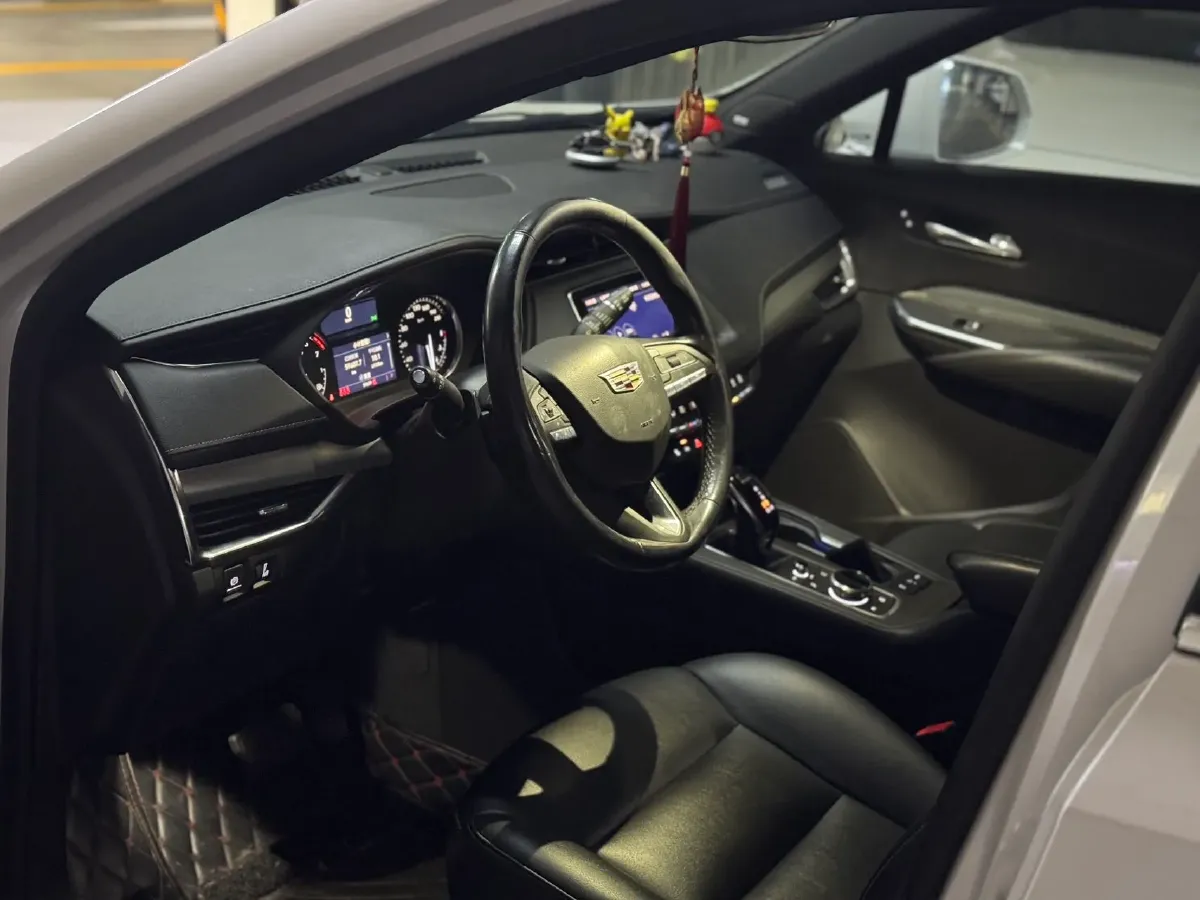 2021 Cadillac XT4 2.0T 237HP L4 9AT,autocango,china used car exporter,china ev exporter,chinese used car exporter,chinese used ev exporter