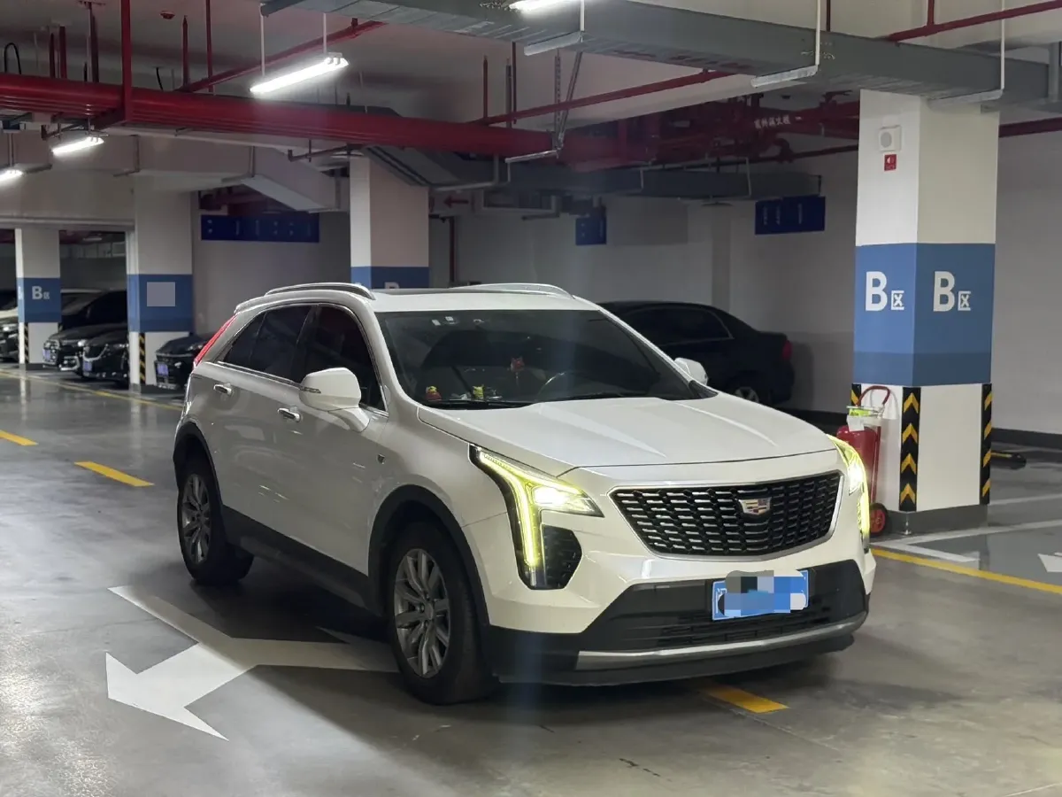 2021 Cadillac XT4 2.0T 237HP L4 9AT,autocango,china used car exporter,china ev exporter,chinese used car exporter,chinese used ev exporter