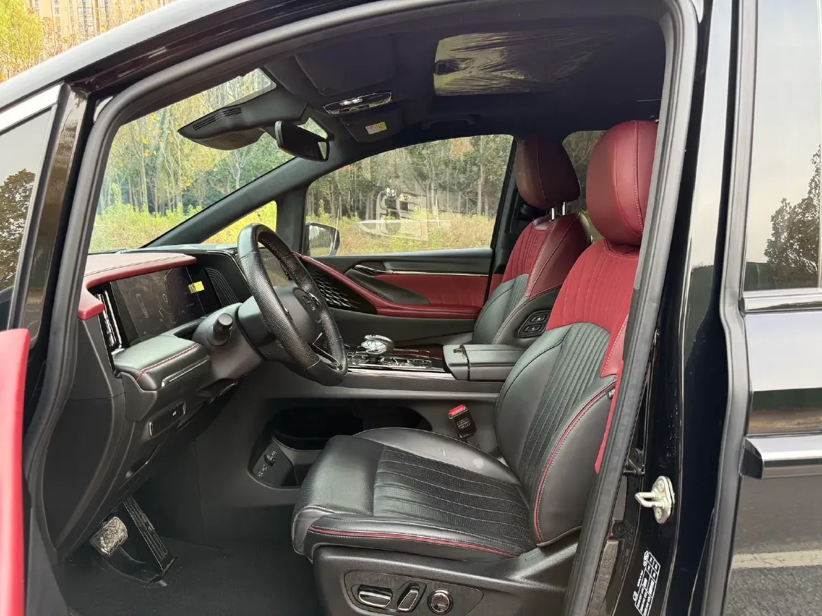 2024 GAC Trumpchi M8 2.0T 252HP L4 8AT,autocango,china used car exporter,china ev exporter,chinese used car exporter,chinese used ev exporter