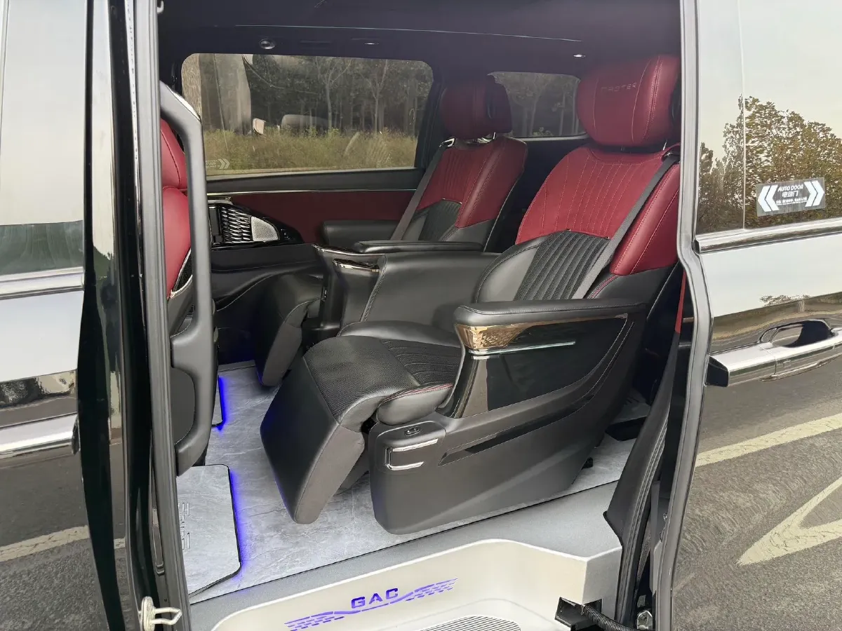 2024 GAC Trumpchi M8 2.0T 252HP L4 8AT,autocango,china used car exporter,china ev exporter,chinese used car exporter,chinese used ev exporter