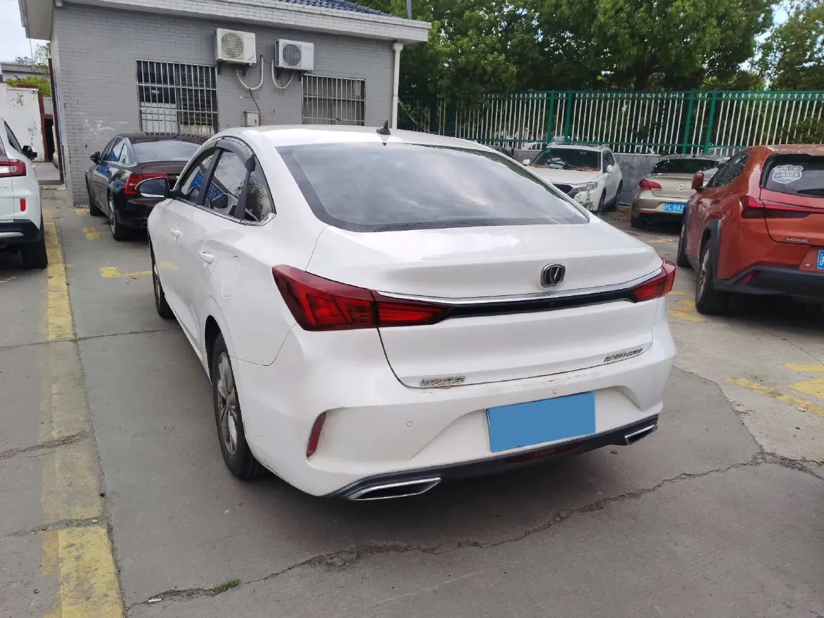 2020 ChangAn Eado 1.6L 128HP L4 5MT,autocango,china used car exporter,china ev exporter,chinese used car exporter,chinese used ev exporter