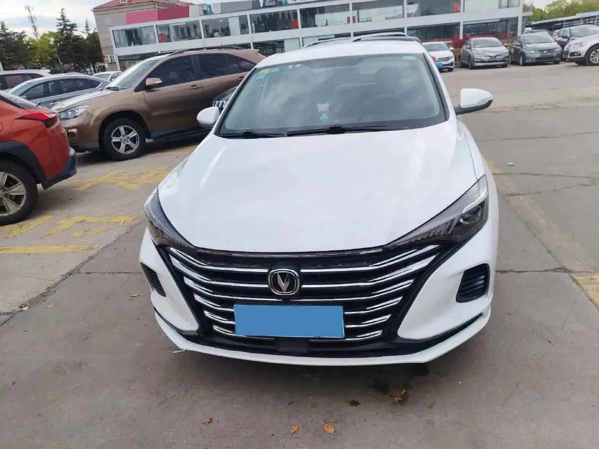 2020 ChangAn Eado 1.6L 128HP L4 5MT,autocango,china used car exporter,china ev exporter,chinese used car exporter,chinese used ev exporter