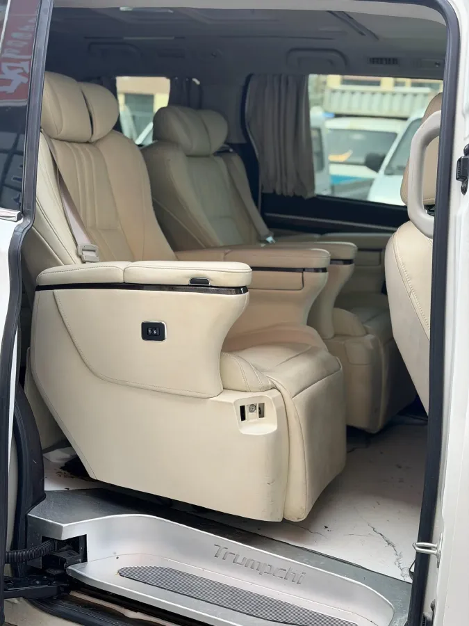 2021 GAC Trumpchi M8 2.0T 252HP L4 8AT,autocango,china used car exporter,china ev exporter,chinese used car exporter,chinese used ev exporter