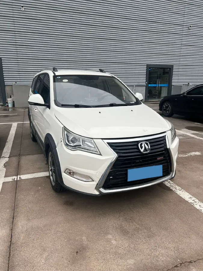 2017 BAIC WeiWang M50F 1.5L 116HP L4 5MT,autocango,china used car exporter,china ev exporter,chinese used car exporter,chinese used ev exporter