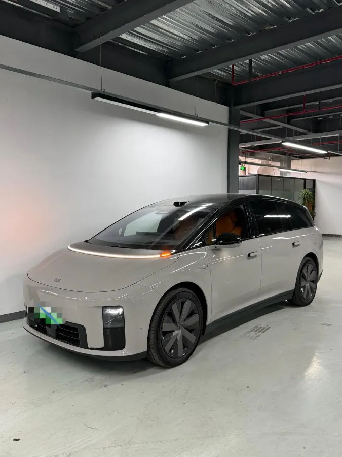 2025 Li i8 BEV,autocango,china used car exporter,china ev exporter,chinese used car exporter,chinese used ev exporter