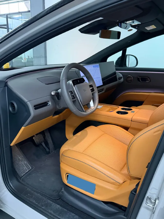 2025 Li i8 BEV,autocango,china used car exporter,china ev exporter,chinese used car exporter,chinese used ev exporter