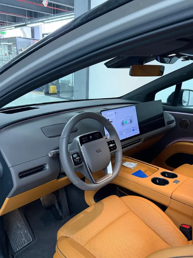 2025 Li i8 BEV,autocango,china used car exporter,china ev exporter,chinese used car exporter,chinese used ev exporter