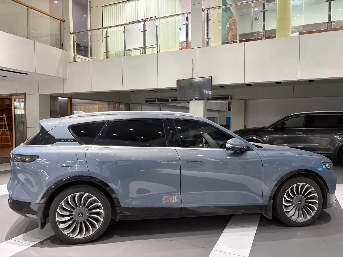 2021 Voyah FREE Range Extended 109HP REEV 33KWH,autocango,china used car exporter,china ev exporter,chinese used car exporter,chinese used ev exporter