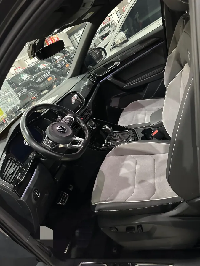 2021 Volkswagen Tayron 2.0T 220HP L4 7DCT,autocango,china used car exporter,china ev exporter,chinese used car exporter,chinese used ev exporter