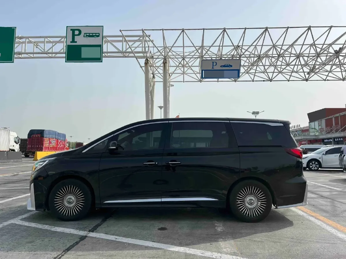 2021 GAC Trumpchi M8 2.0T 252HP L4 8AT,autocango,china used car exporter,china ev exporter,chinese used car exporter,chinese used ev exporter