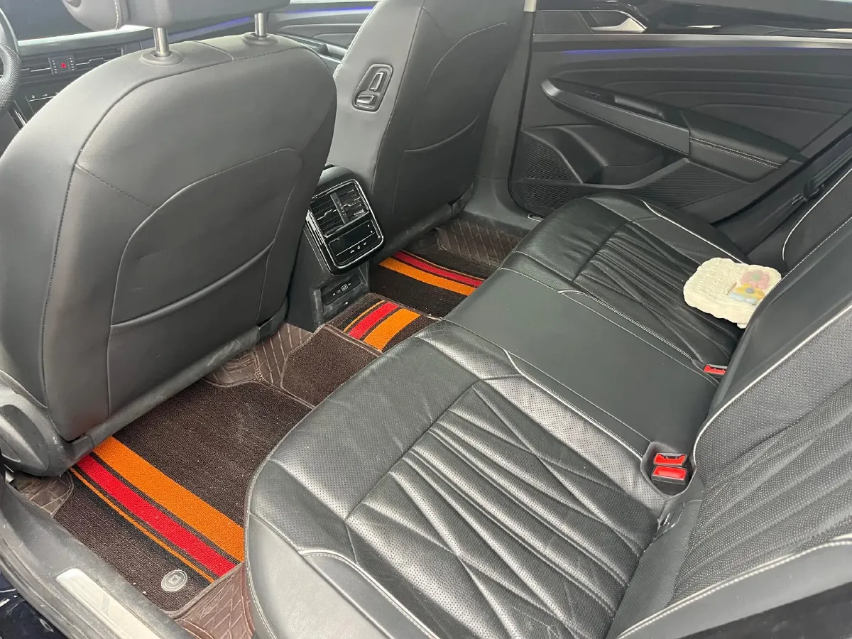 2023 Volkswagen Passat 2.0T 186HP L4 7DCT,autocango,china used car exporter,china ev exporter,chinese used car exporter,chinese used ev exporter