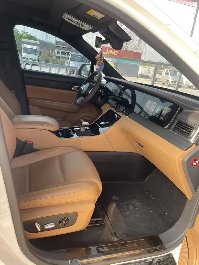 2021 Li ONE Range Extended 131HP REEV 40.5KWH,autocango,china used car exporter,china ev exporter,chinese used car exporter,chinese used ev exporter