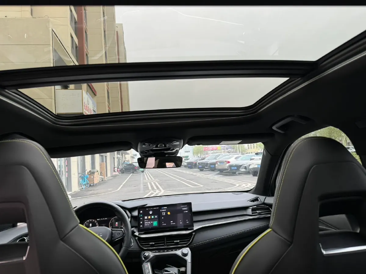 2023 LYNK&CO 03 1.5T 181HP L4 7DCT,autocango,china used car exporter,china ev exporter,chinese used car exporter,chinese used ev exporter