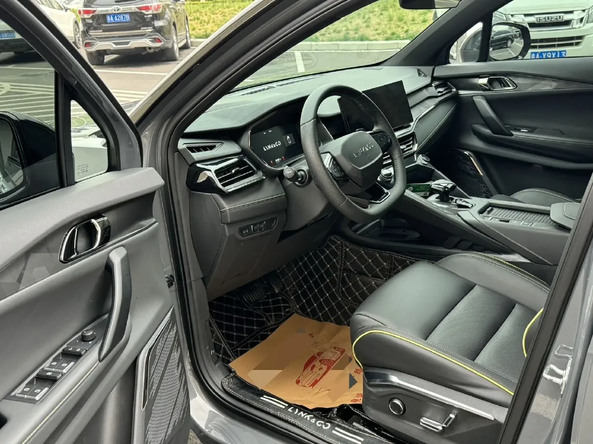 2023 LYNK&CO 03 1.5T 181HP L4 7DCT,autocango,china used car exporter,china ev exporter,chinese used car exporter,chinese used ev exporter