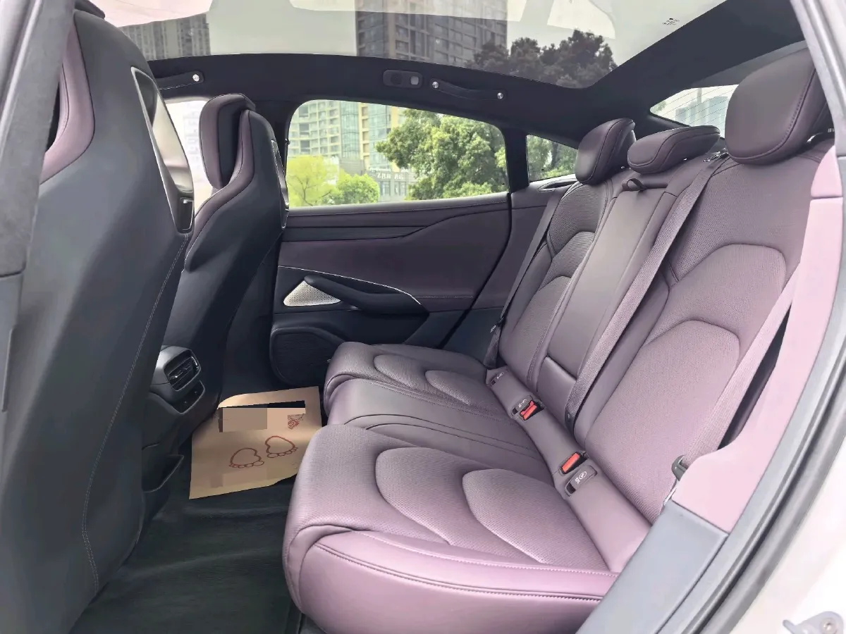 2024 MI SU7 BEV 101KWH,autocango,china used car exporter,china ev exporter,chinese used car exporter,chinese used ev exporter