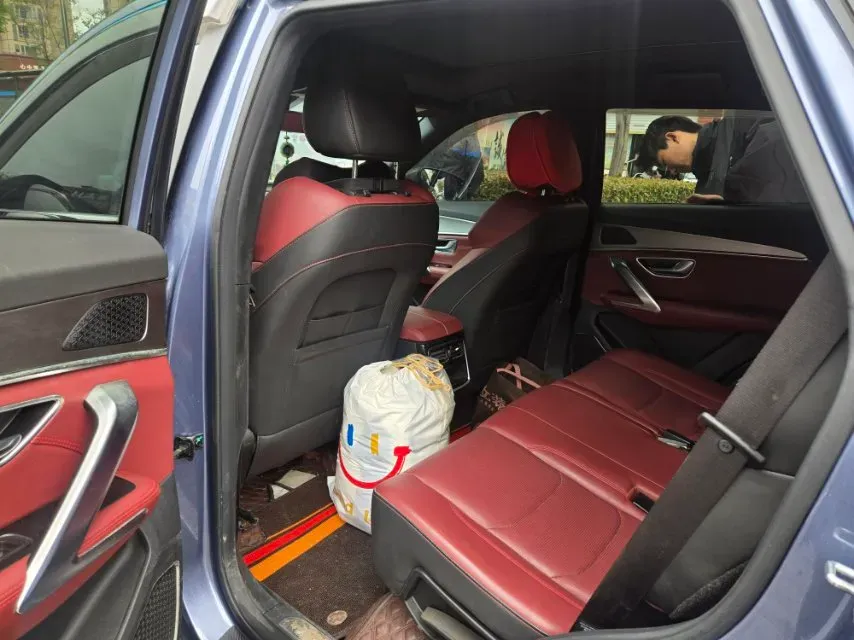 2021 Haval H6 Coupe 1.5T 169HP L4 7DCT,autocango,china used car exporter,china ev exporter,chinese used car exporter,chinese used ev exporter