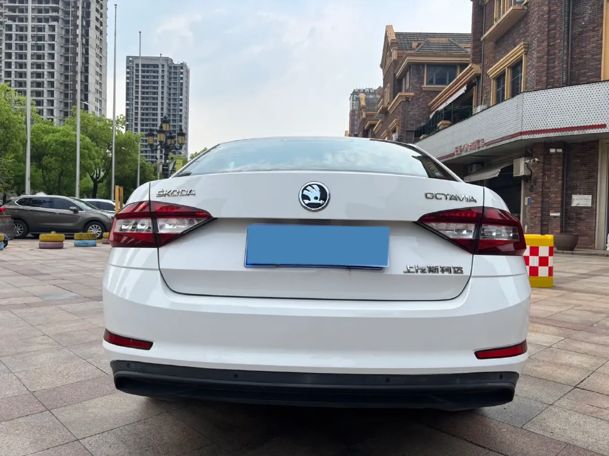 2018 Skoda Octavia 1.6L 110HP L4 6AT,autocango,china used car exporter,china ev exporter,chinese used car exporter,chinese used ev exporter