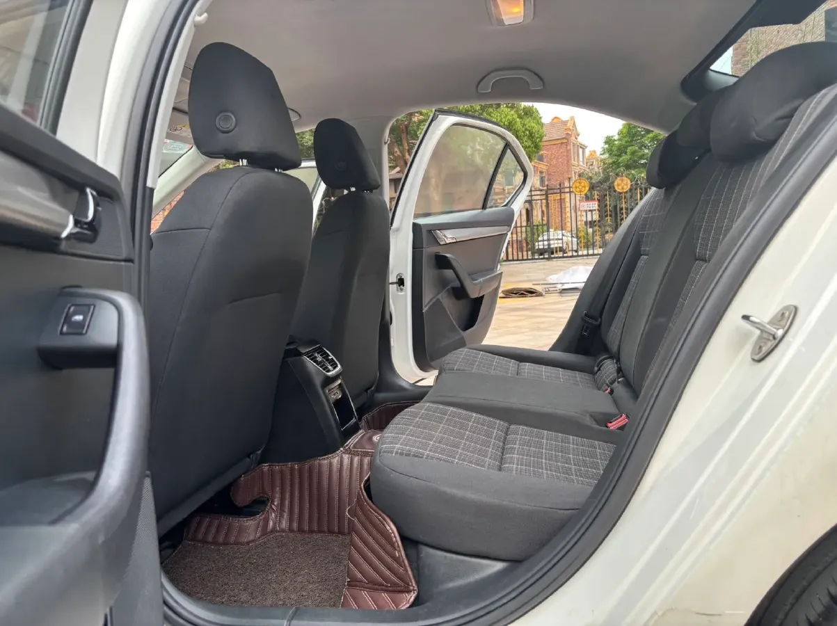 2018 Skoda Octavia 1.6L 110HP L4 6AT,autocango,china used car exporter,china ev exporter,chinese used car exporter,chinese used ev exporter