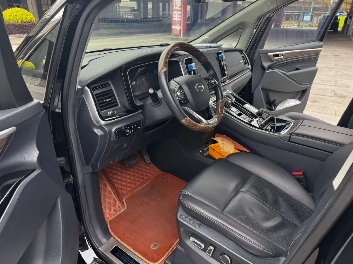 2021 GAC Trumpchi M8 2.0T 252HP L4 8AT,autocango,china used car exporter,china ev exporter,chinese used car exporter,chinese used ev exporter