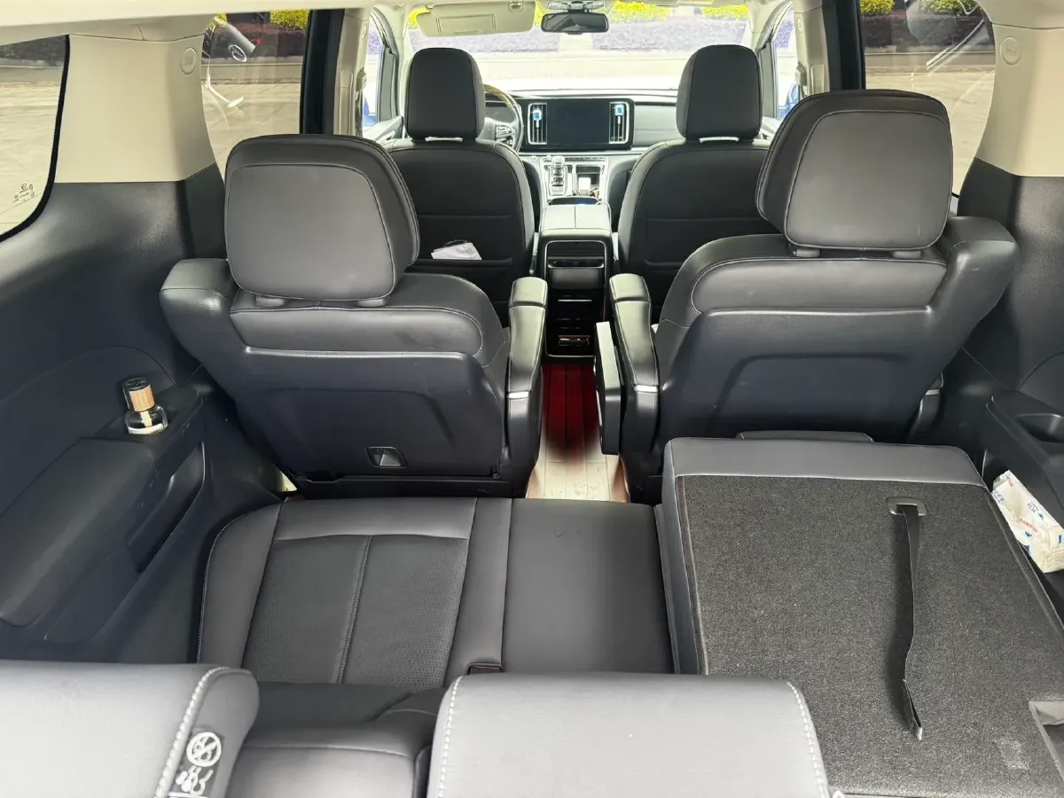 2021 GAC Trumpchi M8 2.0T 252HP L4 8AT,autocango,china used car exporter,china ev exporter,chinese used car exporter,chinese used ev exporter