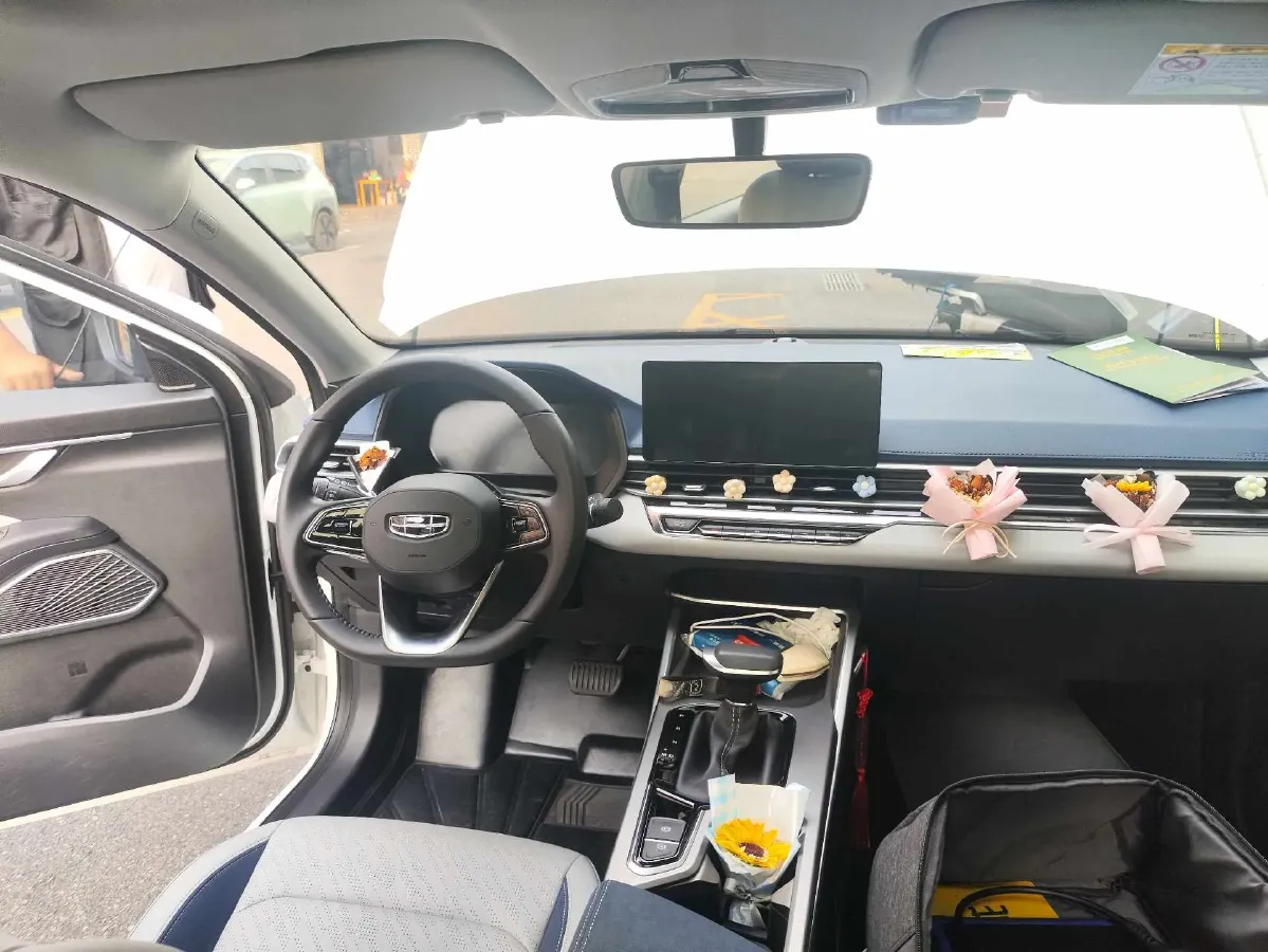 2022 Geely Emgrand 1.5L 114HP L4 CVT,autocango,china used car exporter,china ev exporter,chinese used car exporter,chinese used ev exporter