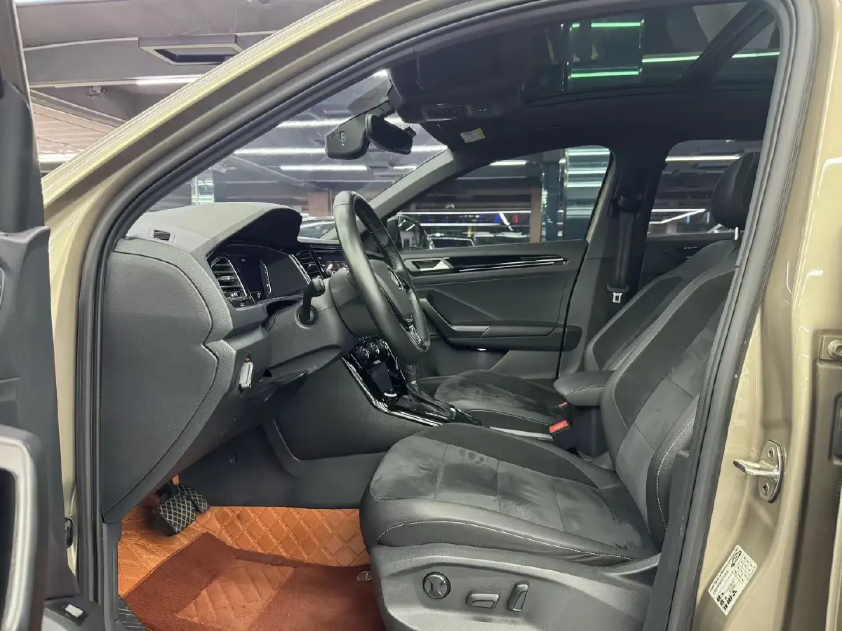 2019 Volkswagen T-Roc 1.4T 150HP L4 7DCT,autocango,china used car exporter,china ev exporter,chinese used car exporter,chinese used ev exporter