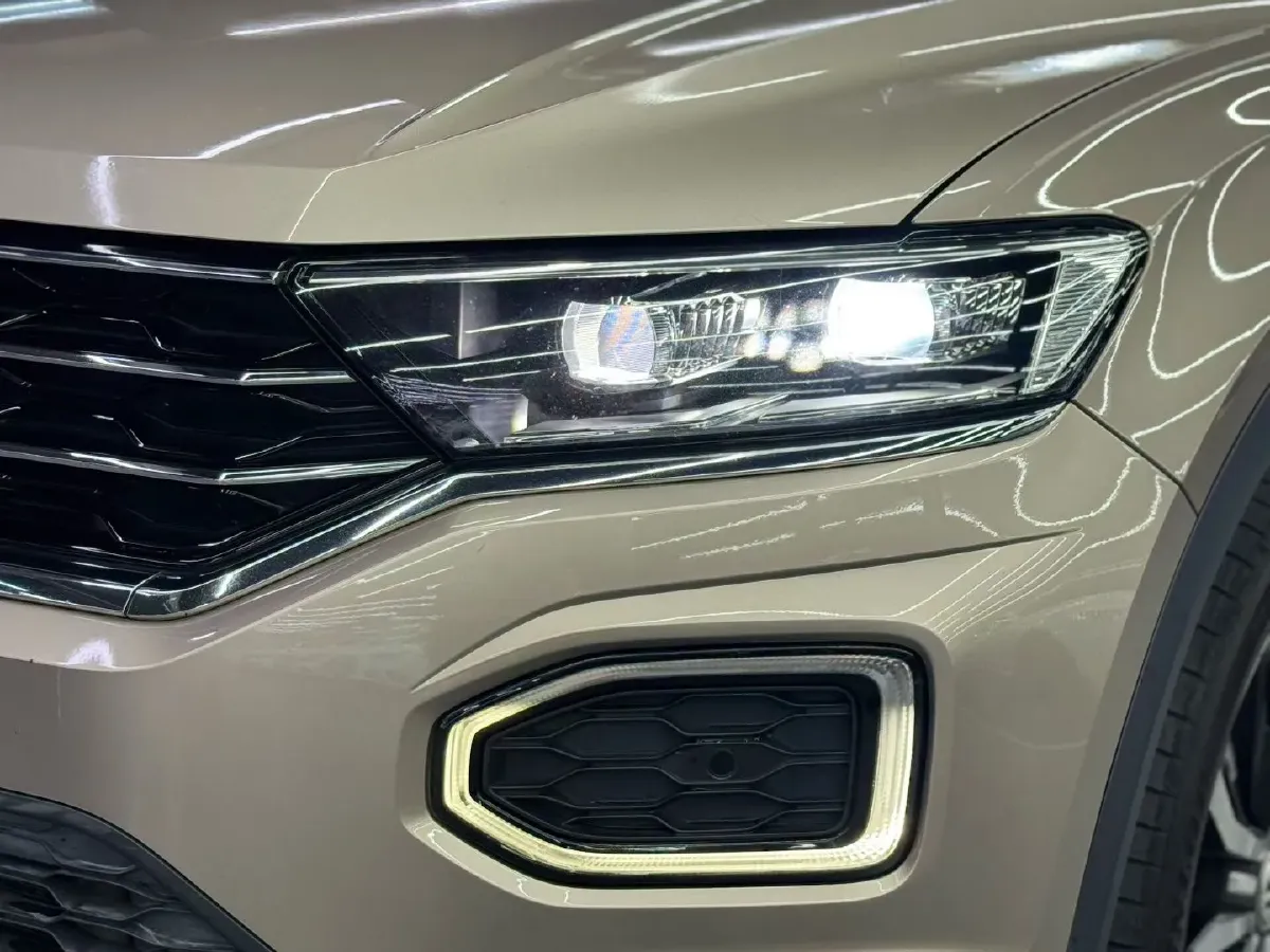 2019 Volkswagen T-Roc 1.4T 150HP L4 7DCT,autocango,china used car exporter,china ev exporter,chinese used car exporter,chinese used ev exporter