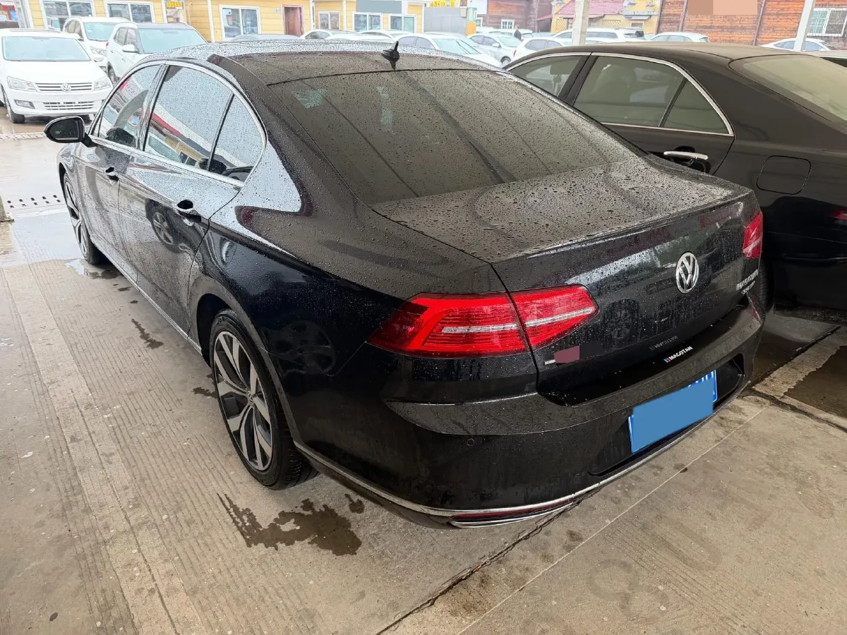 2018 Volkswagen Magotan 1.8T 180HP L4 7DCT,autocango,china used car exporter,china ev exporter,chinese used car exporter,chinese used ev exporter