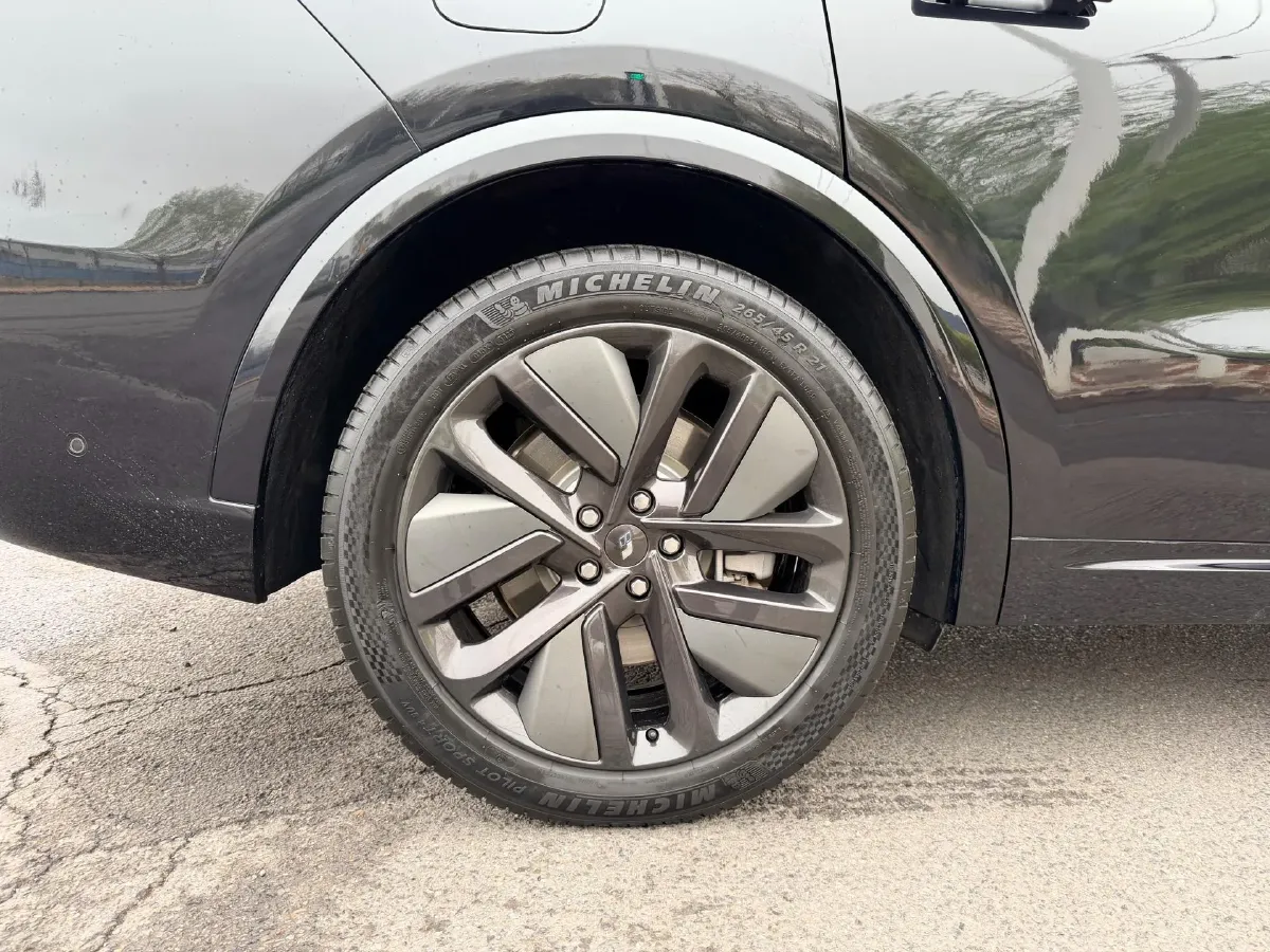 2023 Li L9 Range Extended 154HP REEV 42.6KWH,autocango,china used car exporter,china ev exporter,chinese used car exporter,chinese used ev exporter